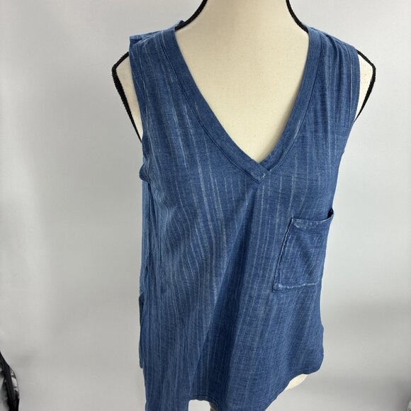 Cloth & Stone Womens S Blue Chambray V Neck Sleeveless Tank Top Casual - Picture 2 of 7